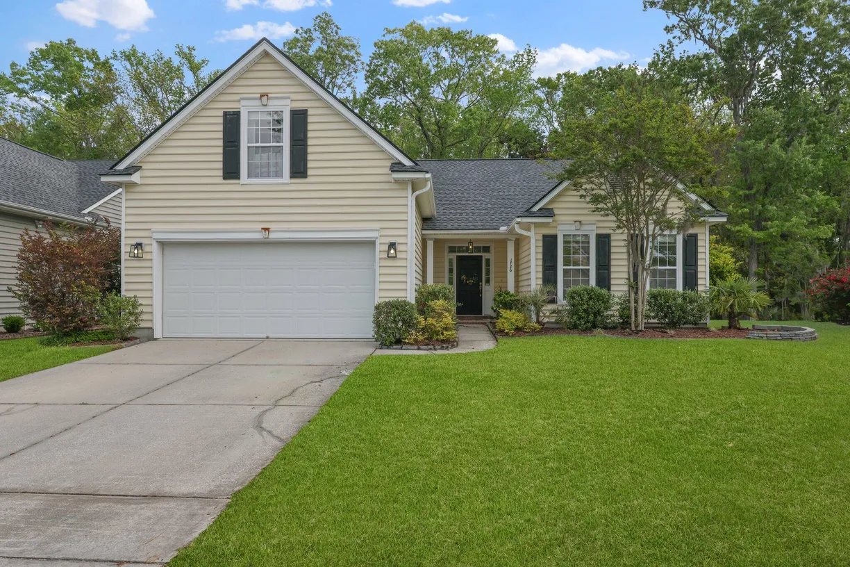 Charleston, SC Real Estate | View 1726 Waterbrook Drive | 4 Beds, 3 Baths