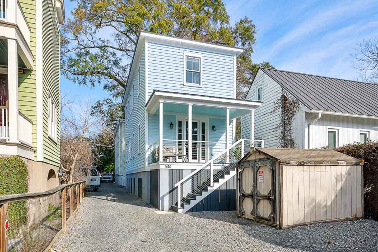 Charleston, SC Real Estate | View 162 Spring Street, D | 4 Beds, 3 Baths