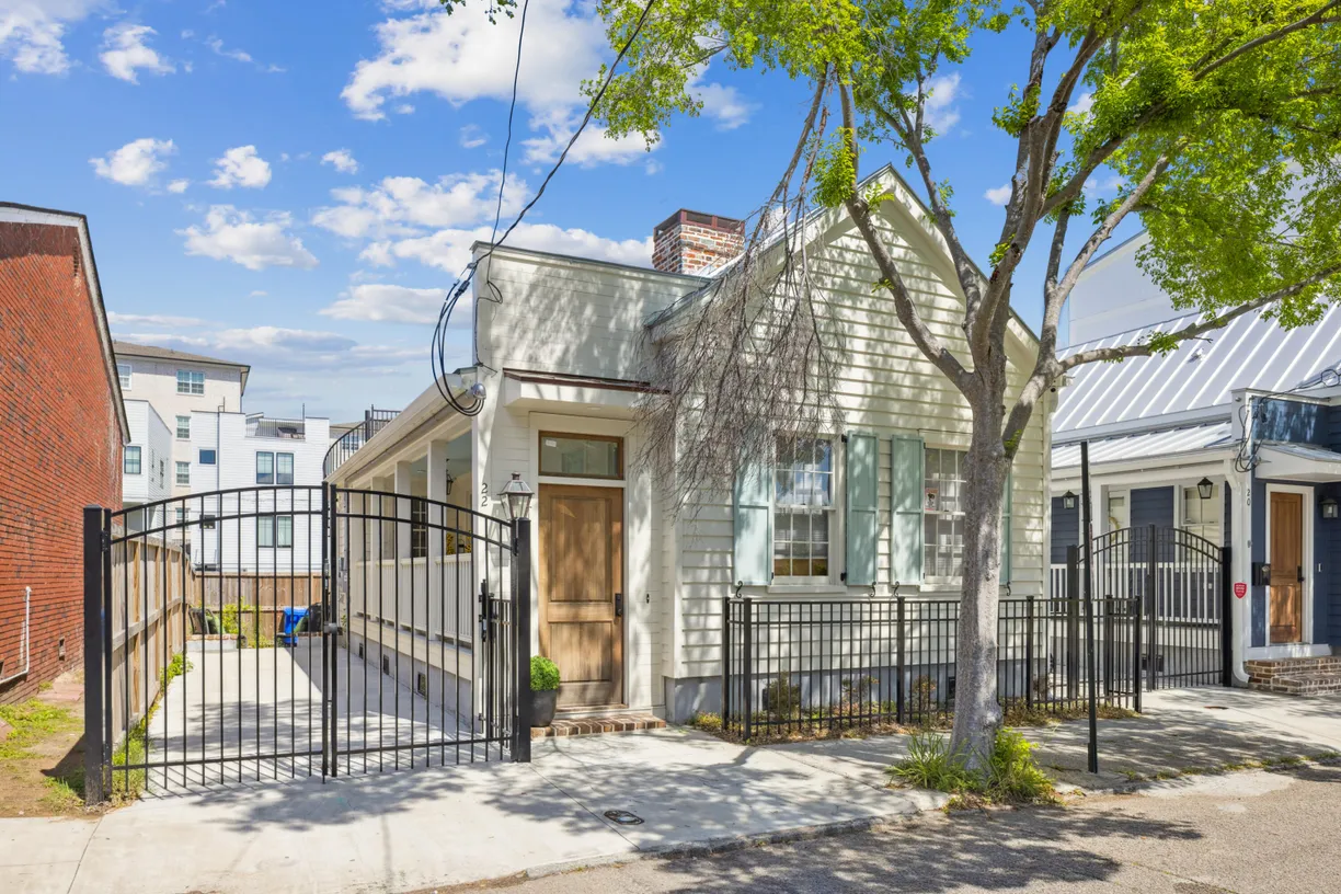 Charleston, SC Real Estate | View 22 Sheppard Street | 2 Beds, 2 Baths