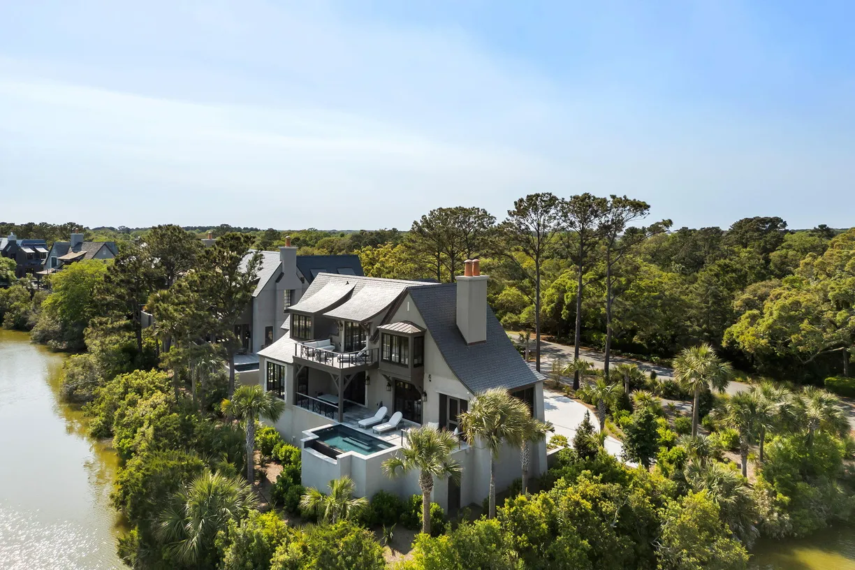 Charleston, SC Real Estate | View 20 Old Cedar Lane | 4 Beds, 5 Baths