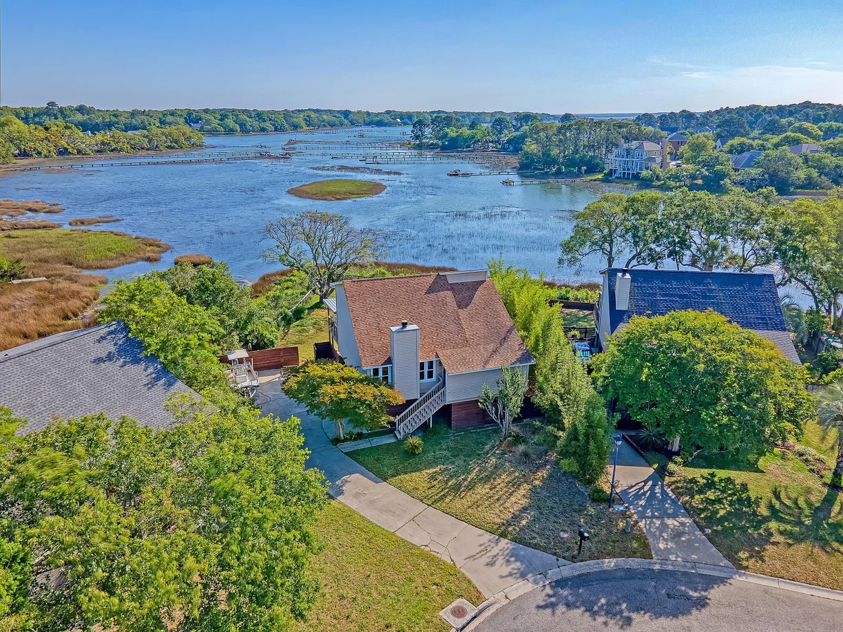 Charleston, SC Real Estate | View 1481 Battery Reynolds Court | 4 Beds, 2 Baths