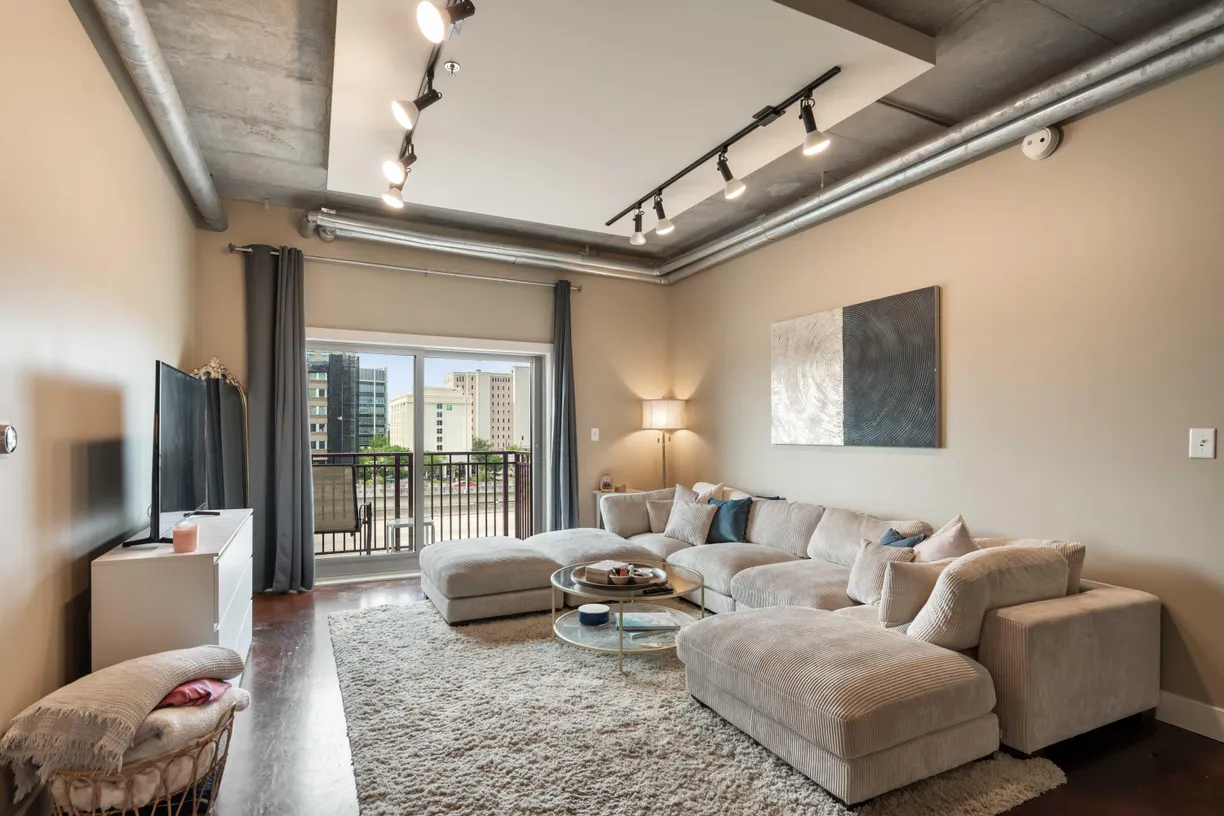 Charleston, SC Real Estate | View 150 Bee Street, 507 | Listing