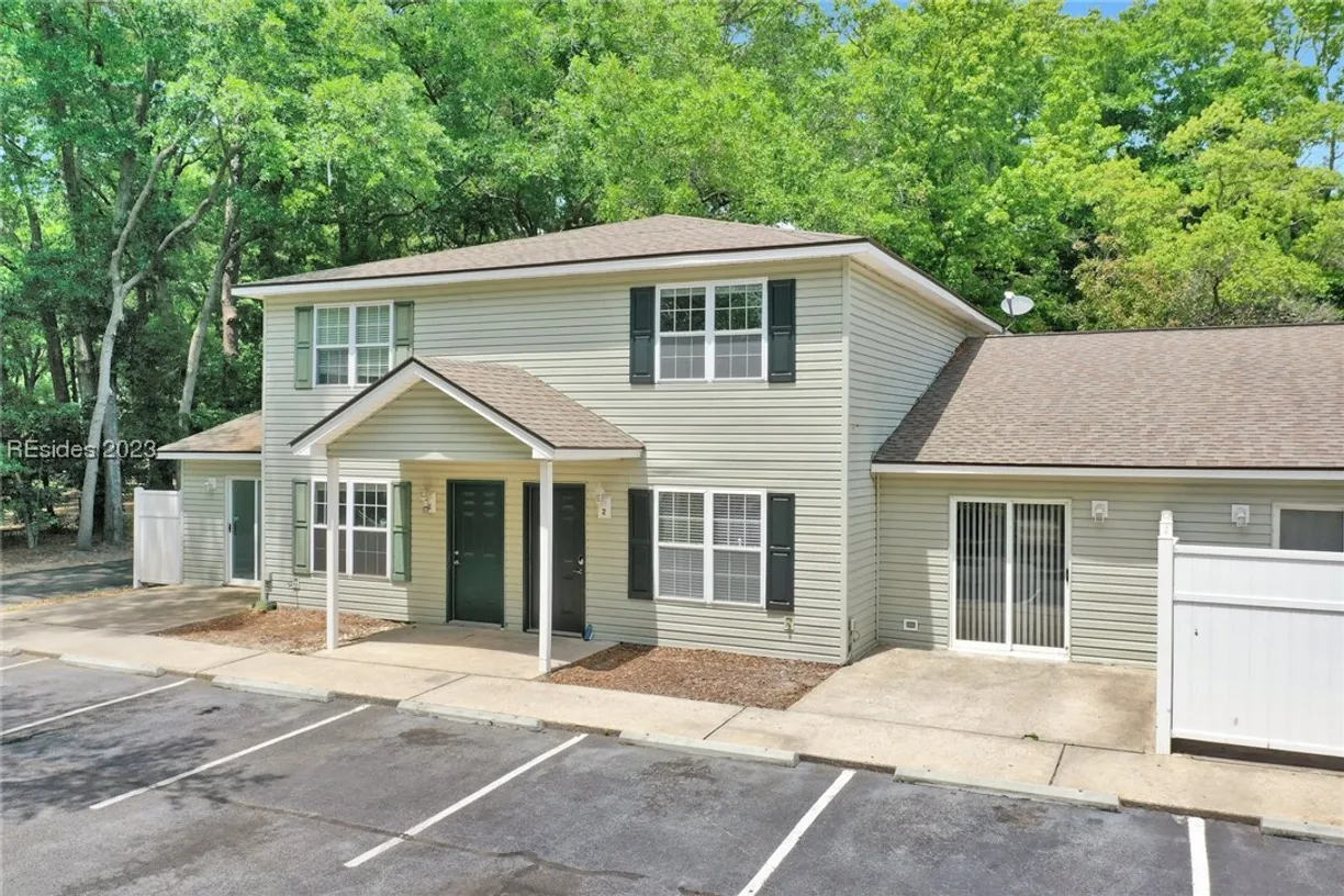 Charleston, SC Real Estate | View 50 Marshland Road, 2 | 2 Beds, 2 Baths