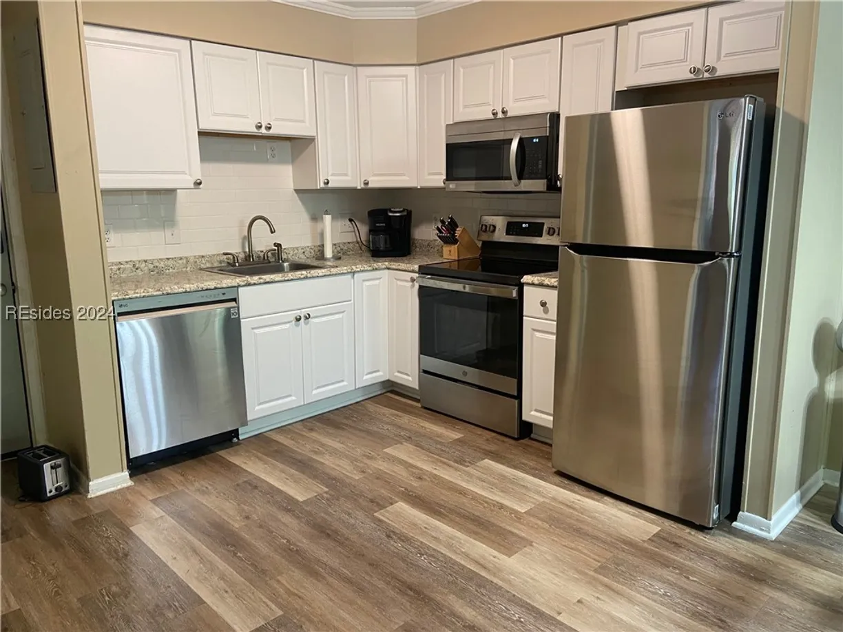 Charleston, SC Real Estate | View 104 Cordillo Parkway, I1 | 2 Beds, 1 Bath