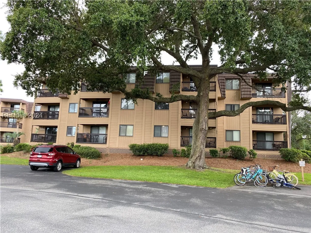 Charleston, SC Real Estate | View 40 Folly Field Road, F22 | 2 Beds, 2 Baths