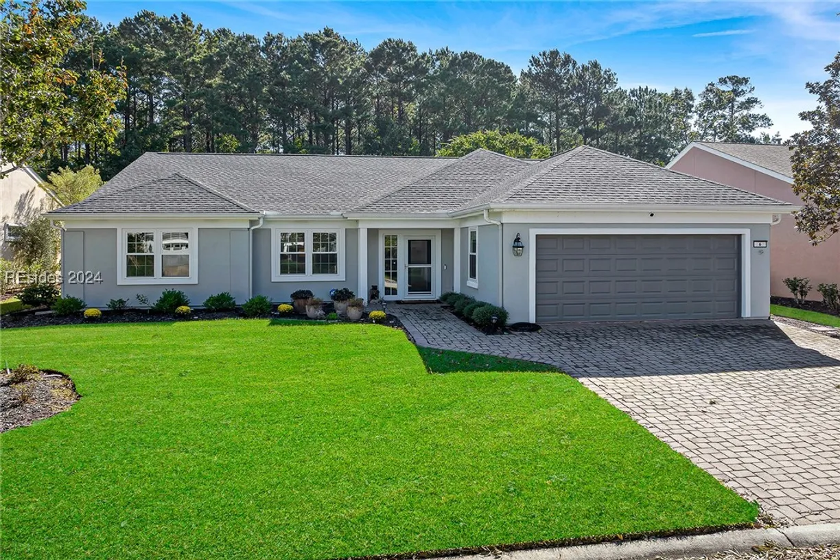 Charleston, SC Real Estate | View 6 Wendover Court | 2 Beds, 2 Baths
