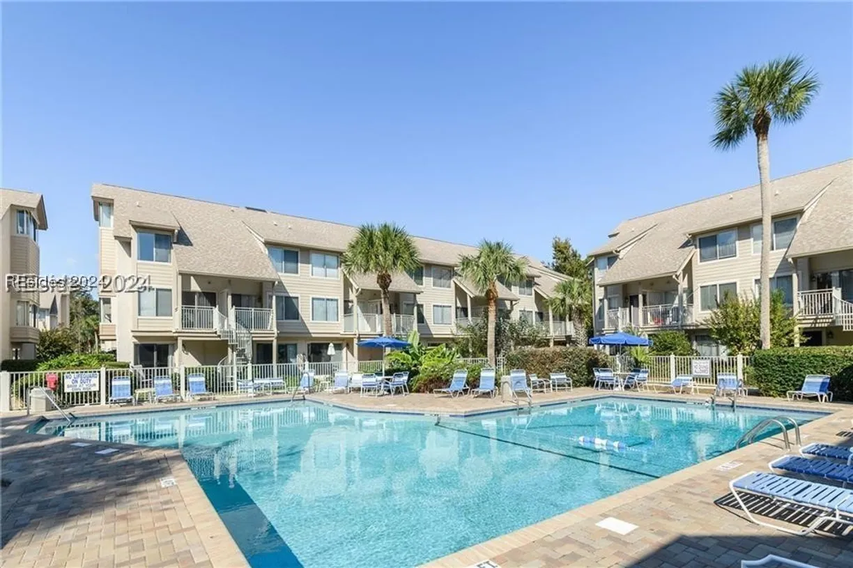 Charleston, SC Real Estate | View 15 Deallyon Avenue, 2 | Listing