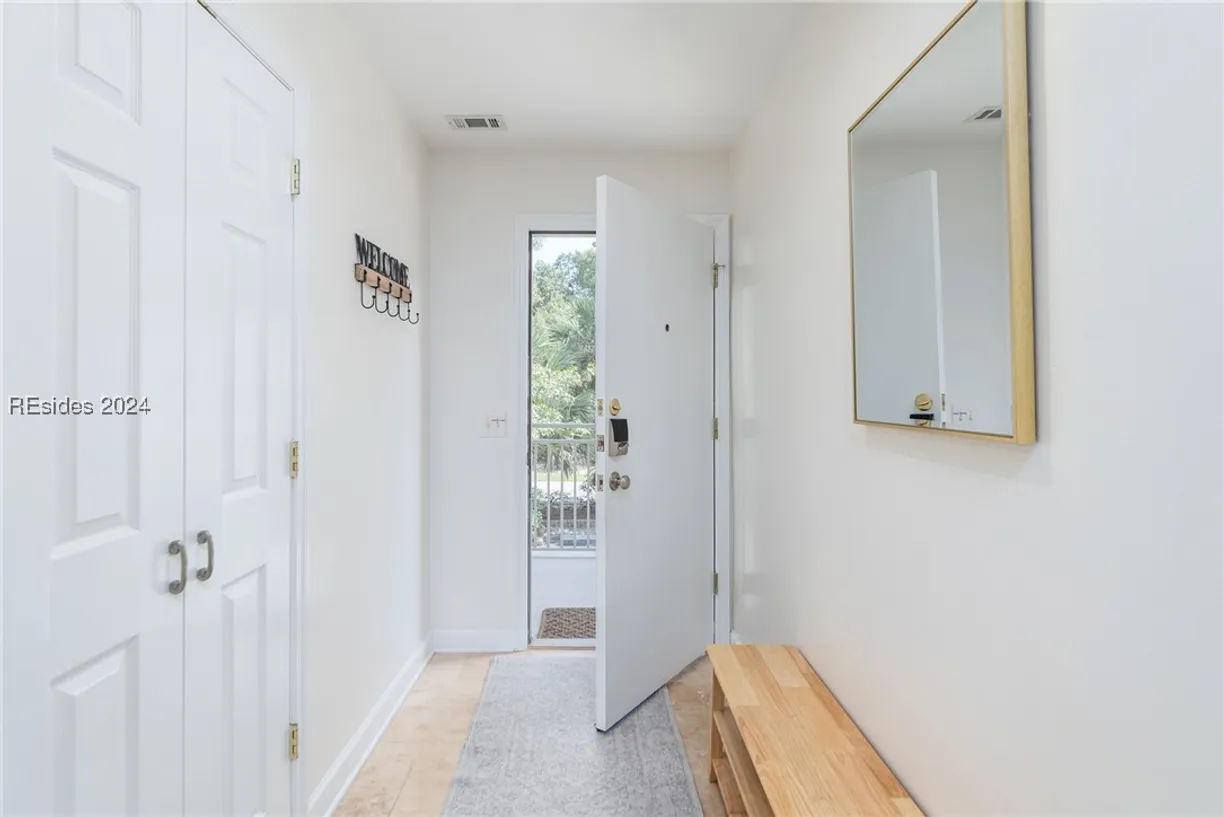 Charleston, SC Real Estate | View 15 Deallyon Avenue, 2 | Listing