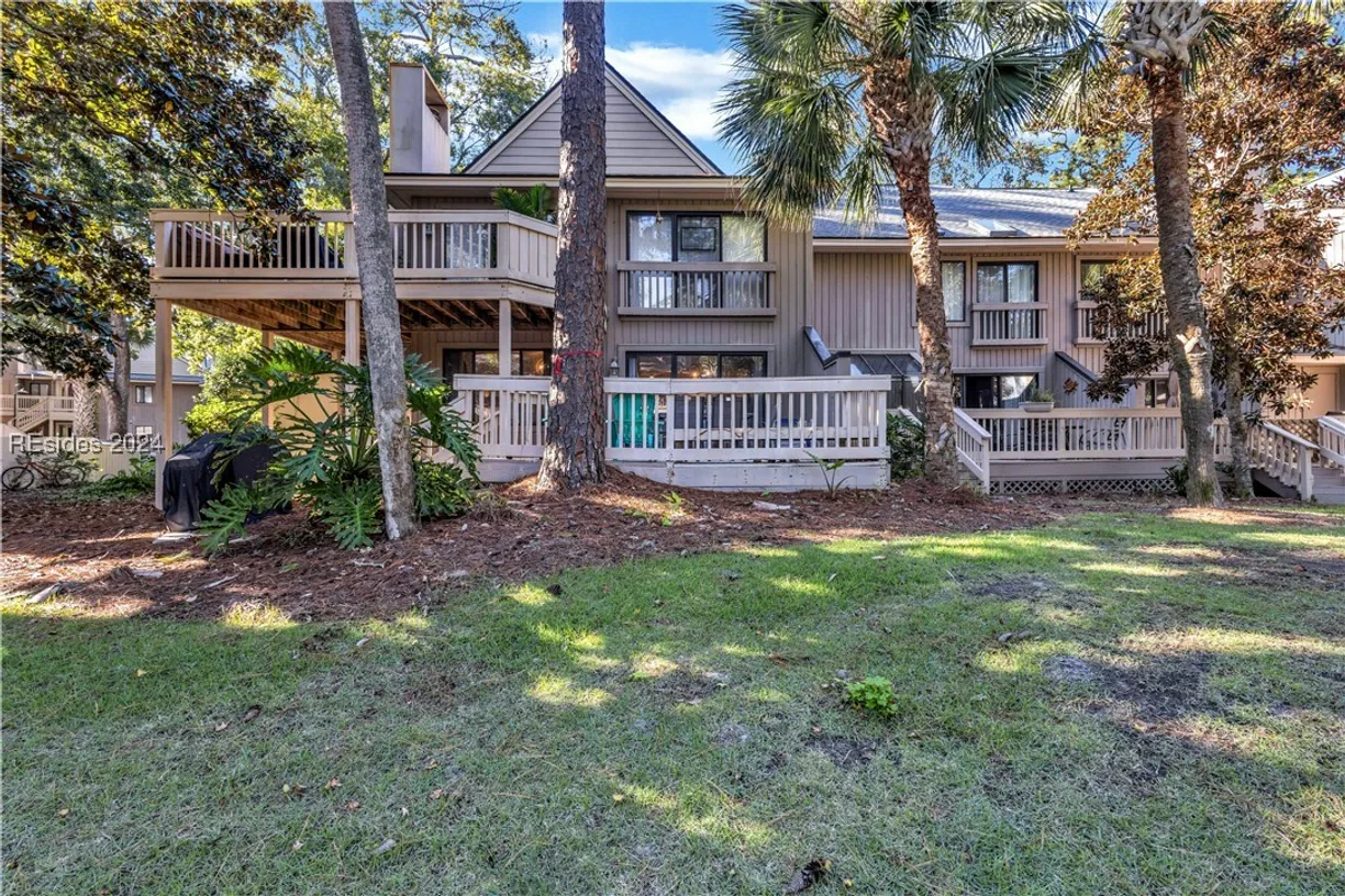 Charleston, SC Real Estate | View 125 Shipyard Drive, 161 | 2 Beds, 2 Baths