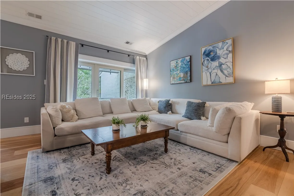 Charleston, SC Real Estate | View 6 Braddock Bluff Drive, 1670 | 2 Beds, 2 Baths