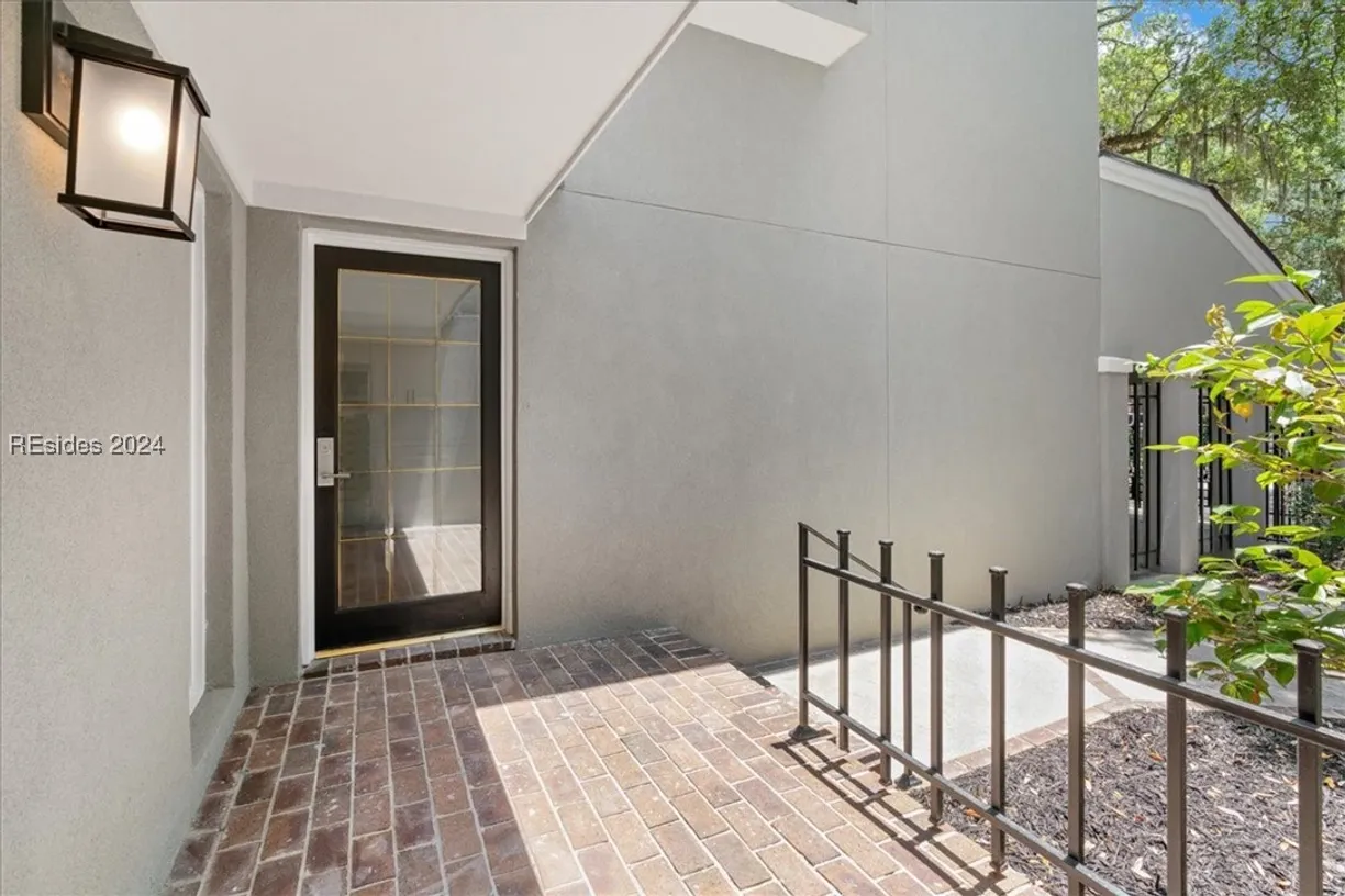 Charleston, SC Real Estate | View 6 Mizzenmast Court | Listing