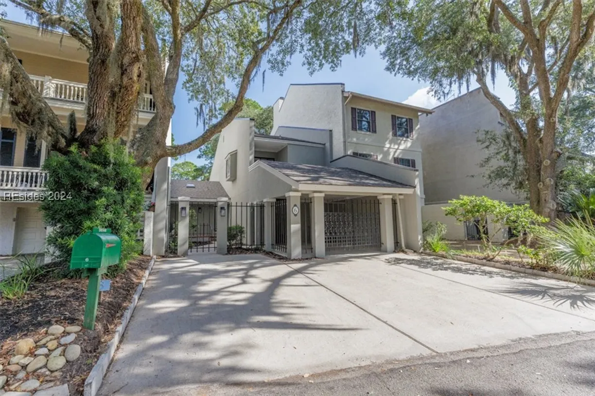 Charleston, SC Real Estate | View 6 Mizzenmast Court | 3 Beds, 3 Baths