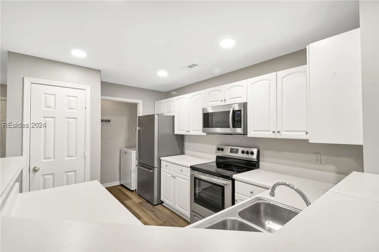 Charleston, SC Real Estate | View 100 Kensington Boulevard, 723 | 2 Beds, 2 Baths