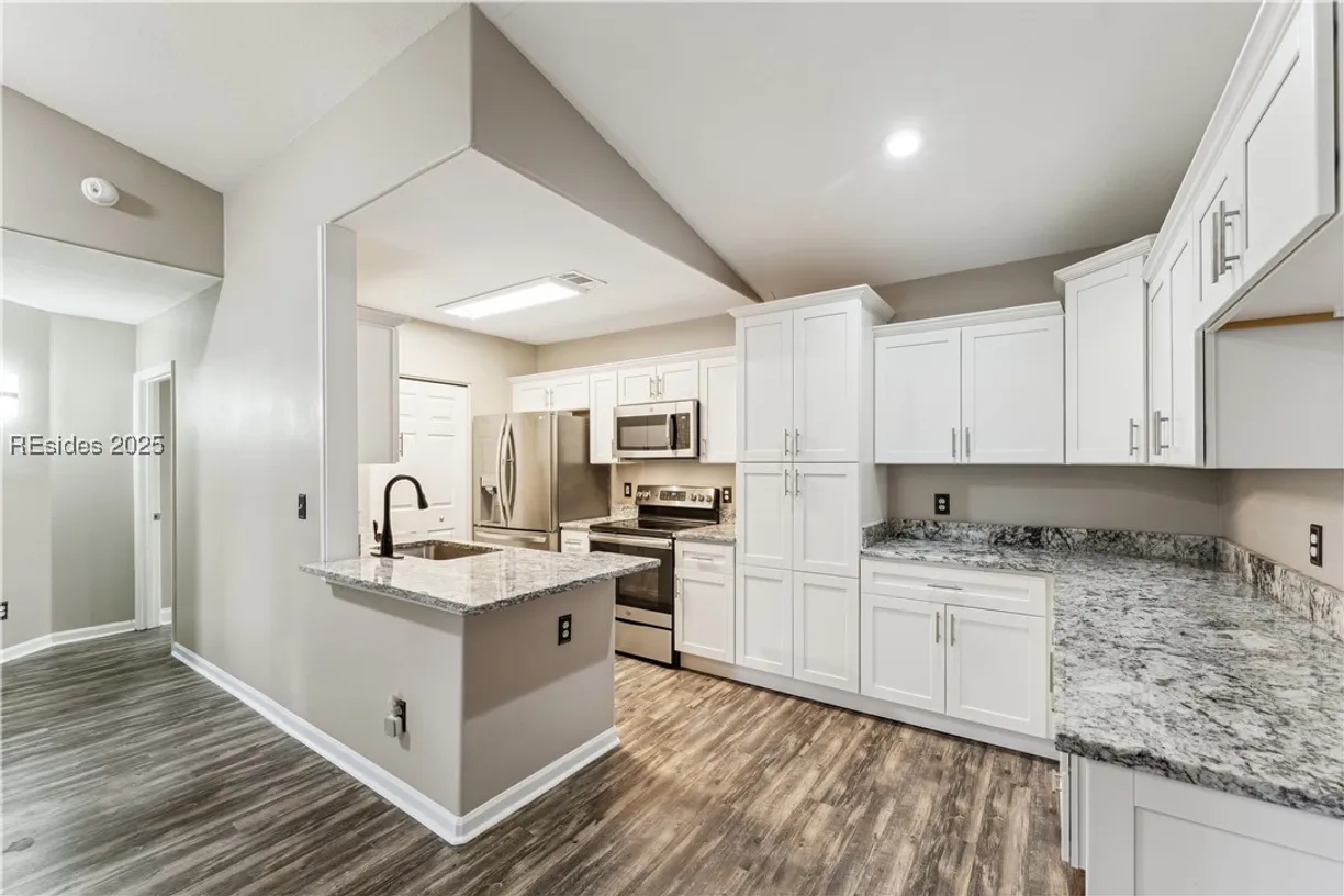 Charleston, SC Real Estate | View 897 Fording Island Road, 508 | 2 Beds, 2 Baths