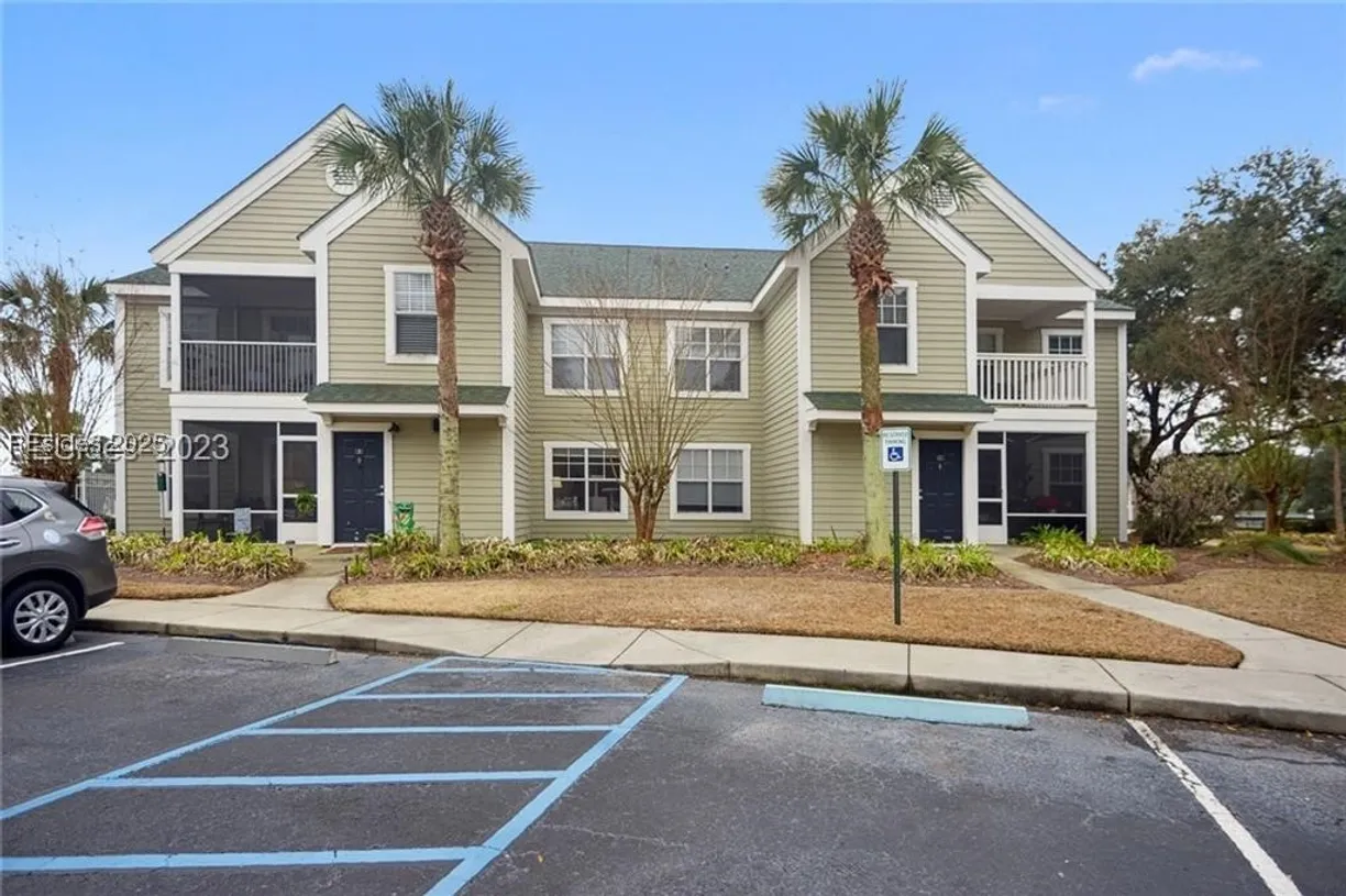 Charleston, SC Real Estate | View 24 Old South Court, 24E | 1 Bed, 1 Bath