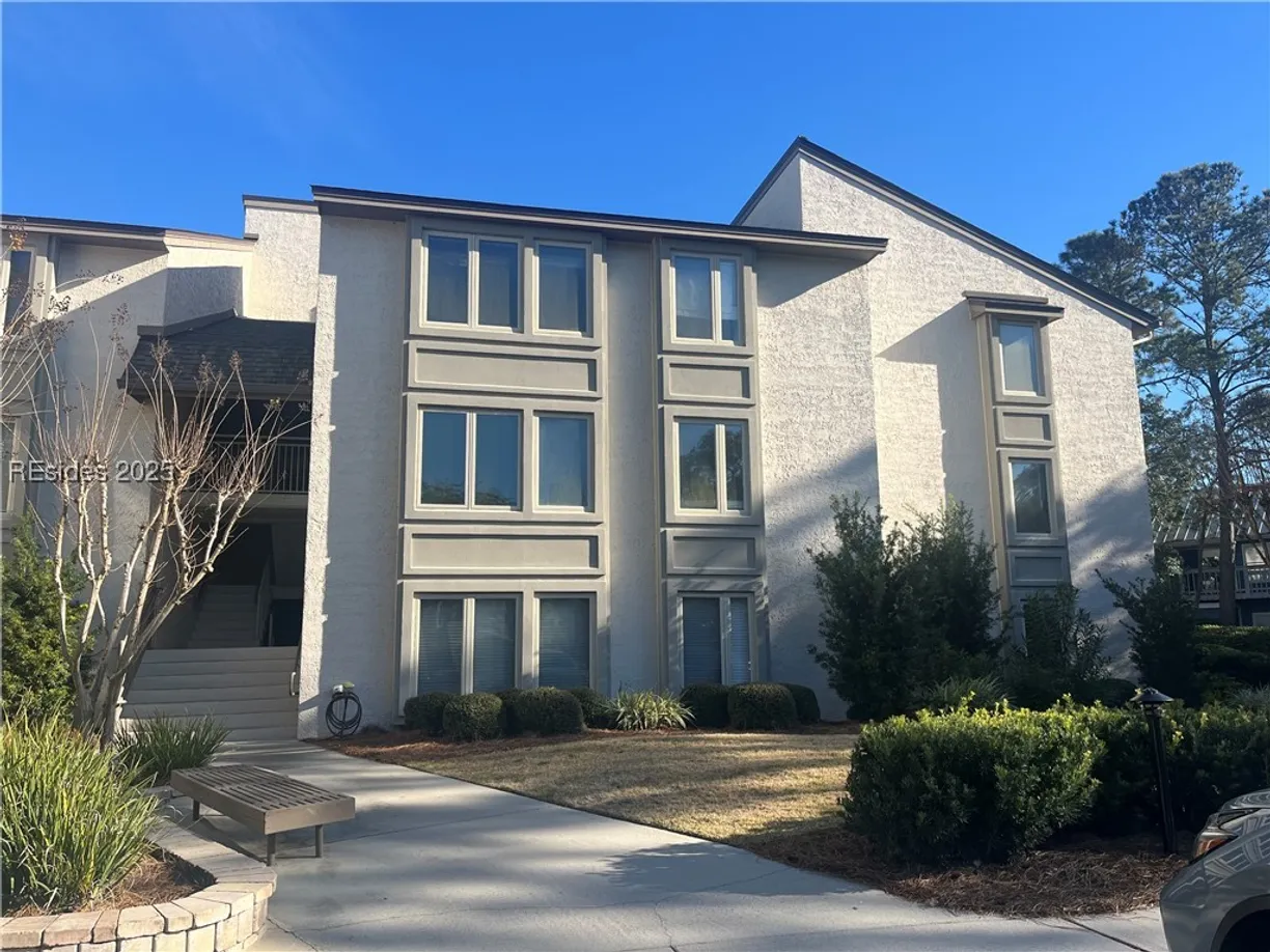Charleston, SC Real Estate | View 8 Braddock Bluff Drive, 1807 | 1 Bath