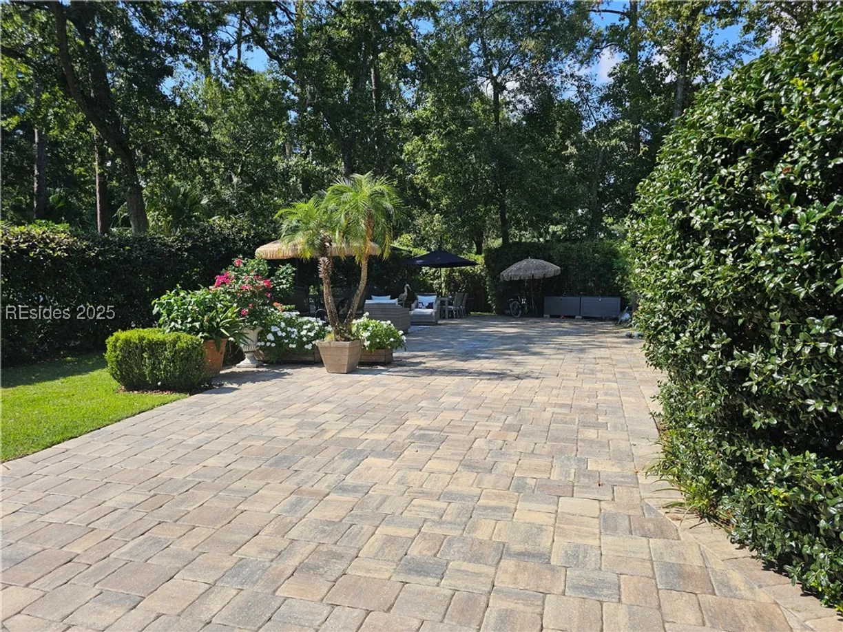 Charleston, SC Real Estate | View 133 Arrow Rd., #71, 71 | Listing