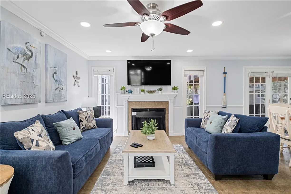 Charleston, SC Real Estate | View 70 Shipyard Drive, 215 | 2 Beds, 2 Baths