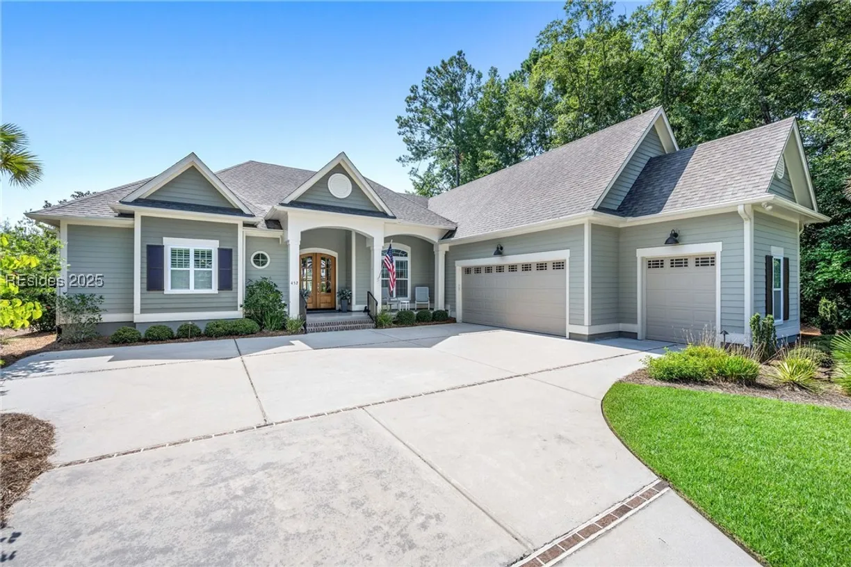 Charleston, SC Real Estate | View 452 Hampton Lake Drive | 4 Beds, 3 Baths