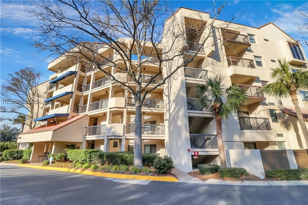 Charleston, SC Real Estate | View 2 Shelter Cove Lane, 242 | 2 Beds, 2 Baths