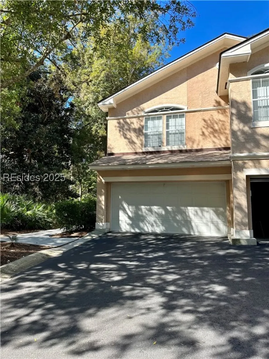 Charleston, SC Real Estate | View 4 Indigo Run Drive, 223 | 3 Beds, 2 Baths