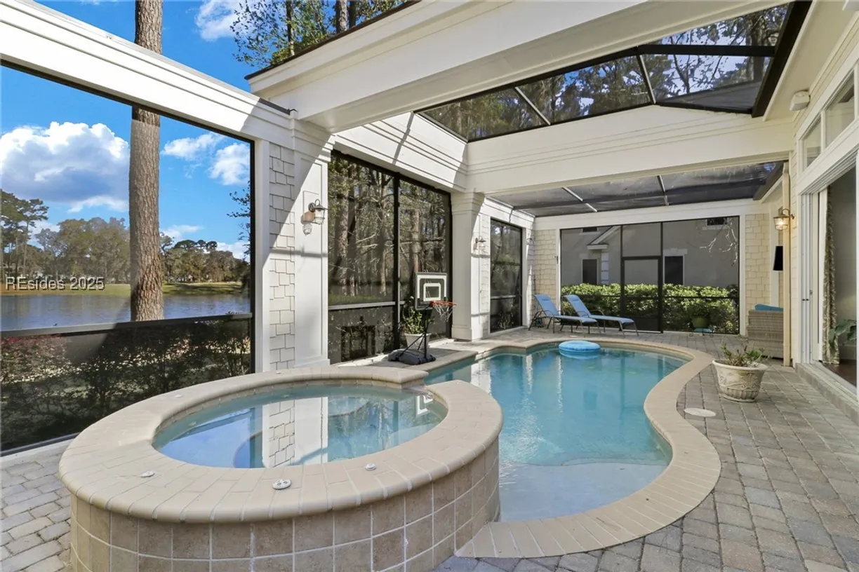 Charleston, SC Real Estate | View 7 E Summerton Court | Listing