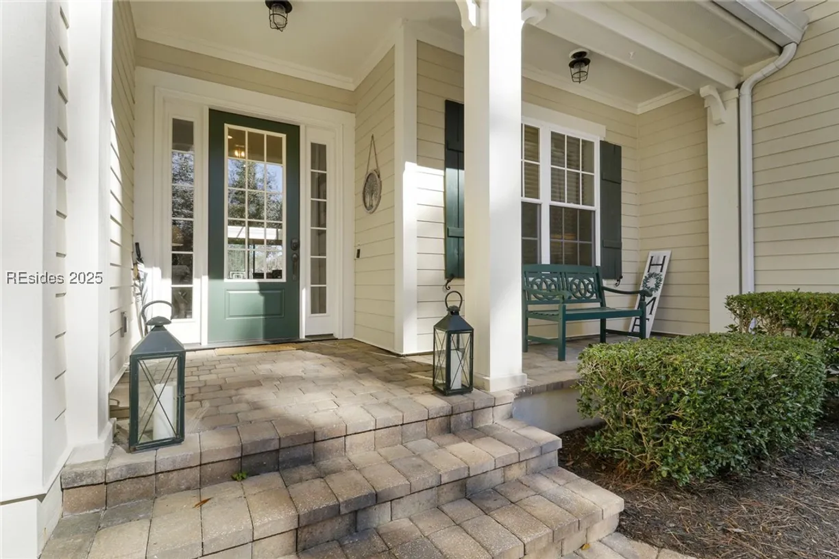 Charleston, SC Real Estate | View 7 E Summerton Court | Listing