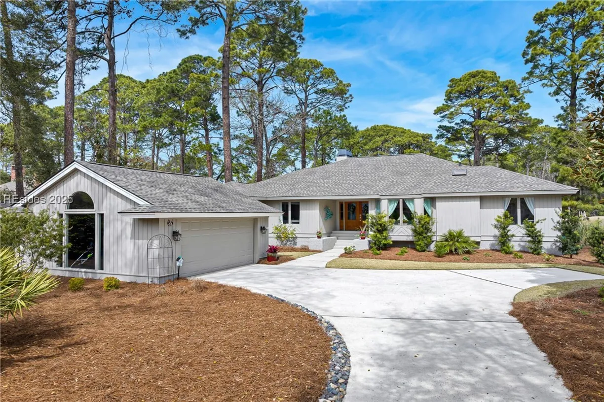 Charleston, SC Real Estate | View 52 Club Course Drive | 3 Beds, 2 Baths