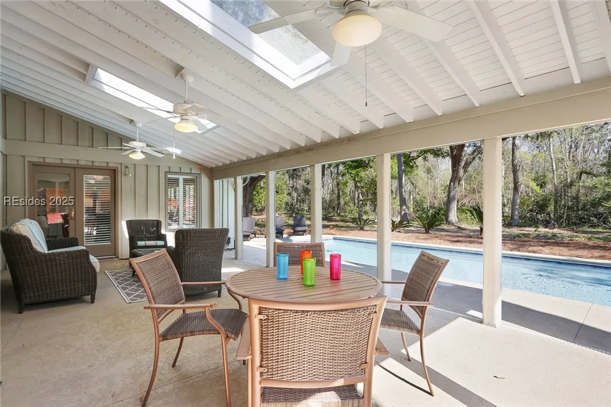 Charleston, SC Real Estate | View 25 Willow Oak Road | Listing