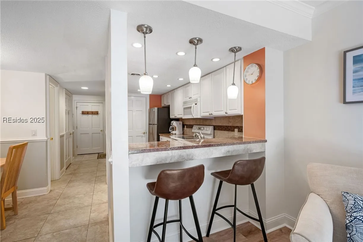 Charleston, SC Real Estate | View 11 Tanglewood Drive, 2 | 2 Beds, 1 Bath