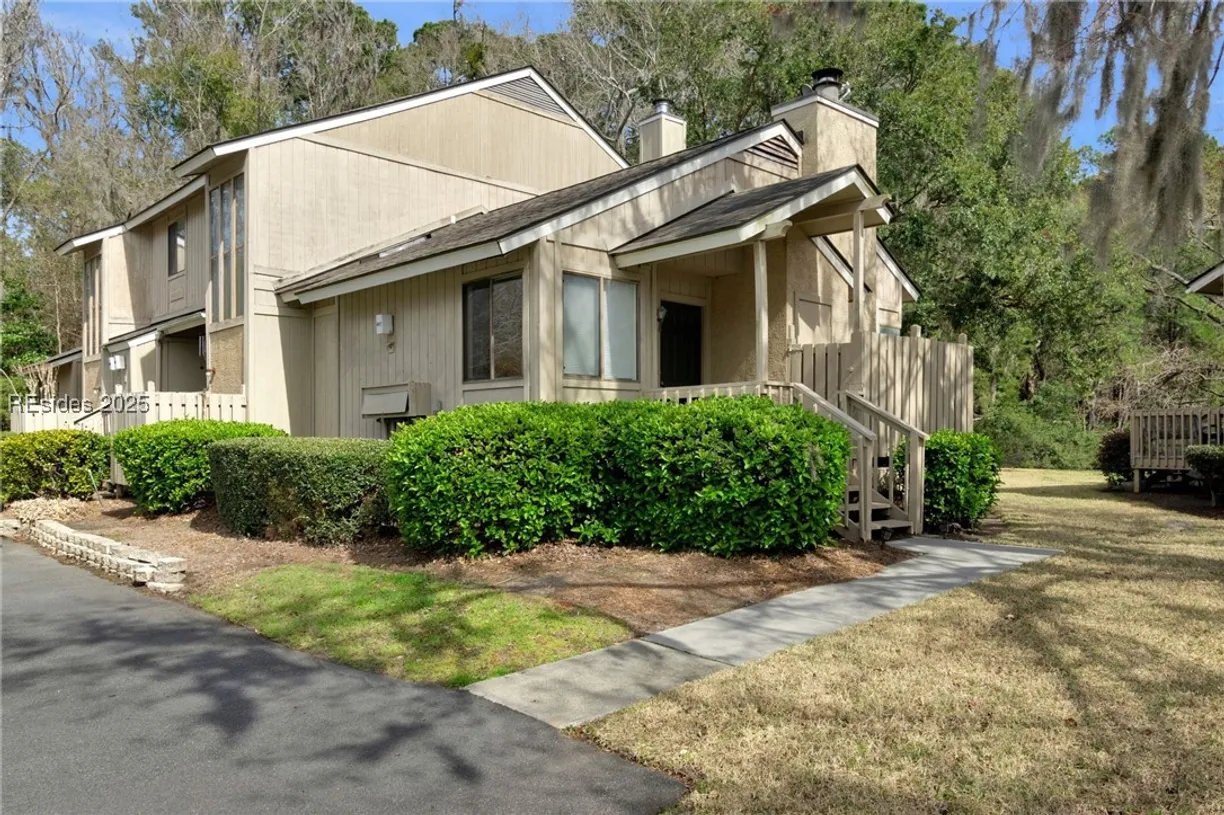 Charleston, SC Real Estate | View 5 Gumtree Road, H-17 | 1 Bed, 1 Bath