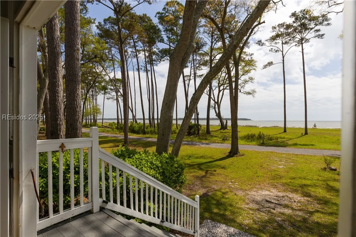 Charleston, SC Real Estate | View 128 Ave Of Oaks | Listing