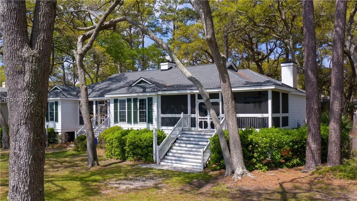 Charleston, SC Real Estate | View 128 Ave Of Oaks | 2 Beds, 2 Baths
