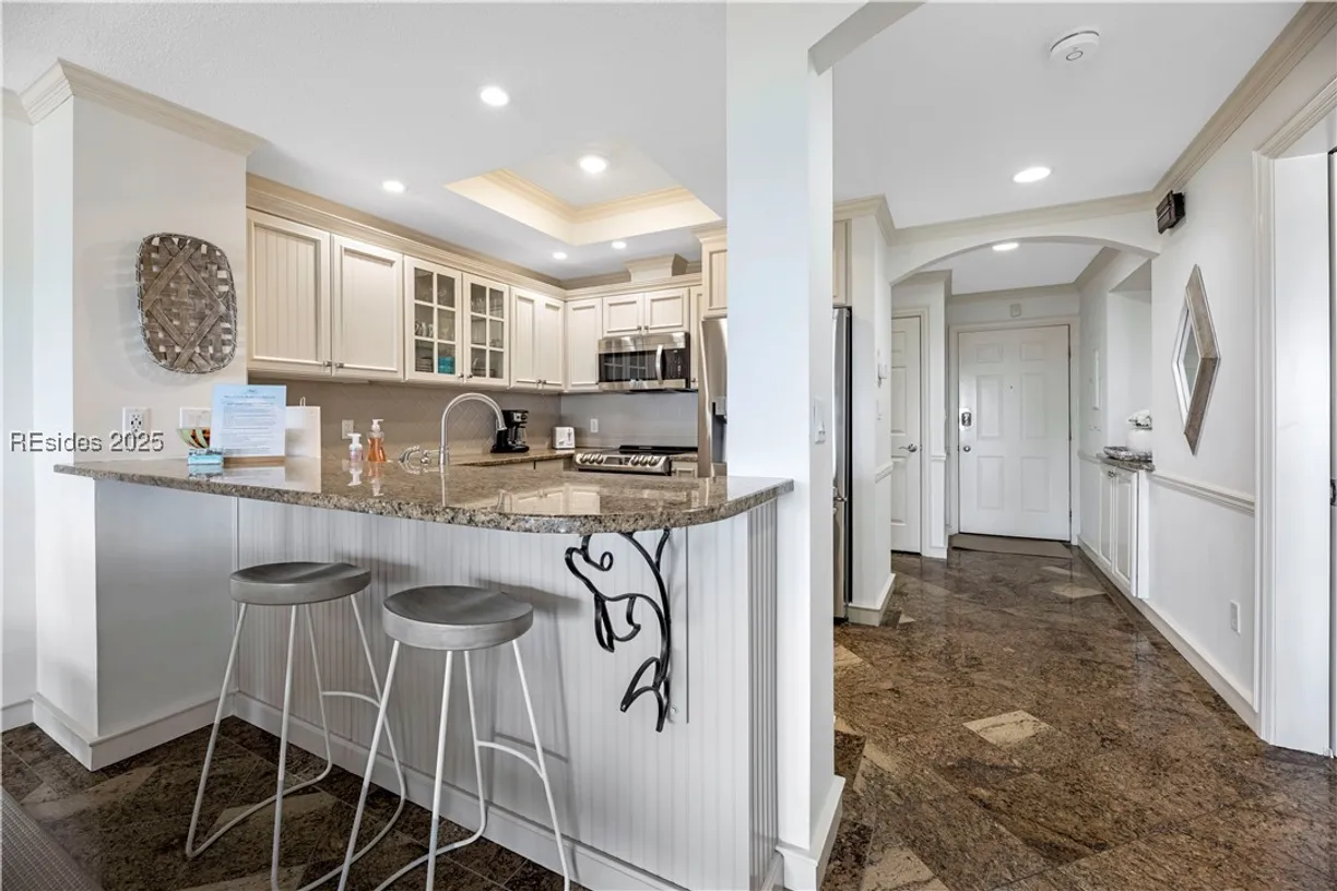 Charleston, SC Real Estate | View 247 S Sea Pines Drive, 1871 | Listing
