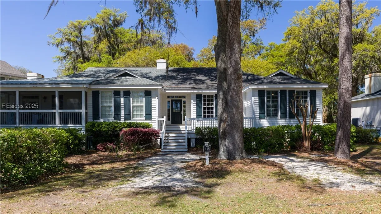 Charleston, SC Real Estate | View 115 Ave Of Oaks | 2 Beds, 2 Baths