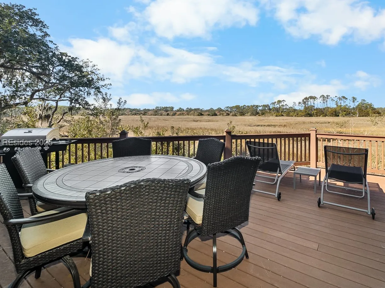 Charleston, SC Real Estate | View 31 Hearthwood Drive | 5 Beds, 5 Baths