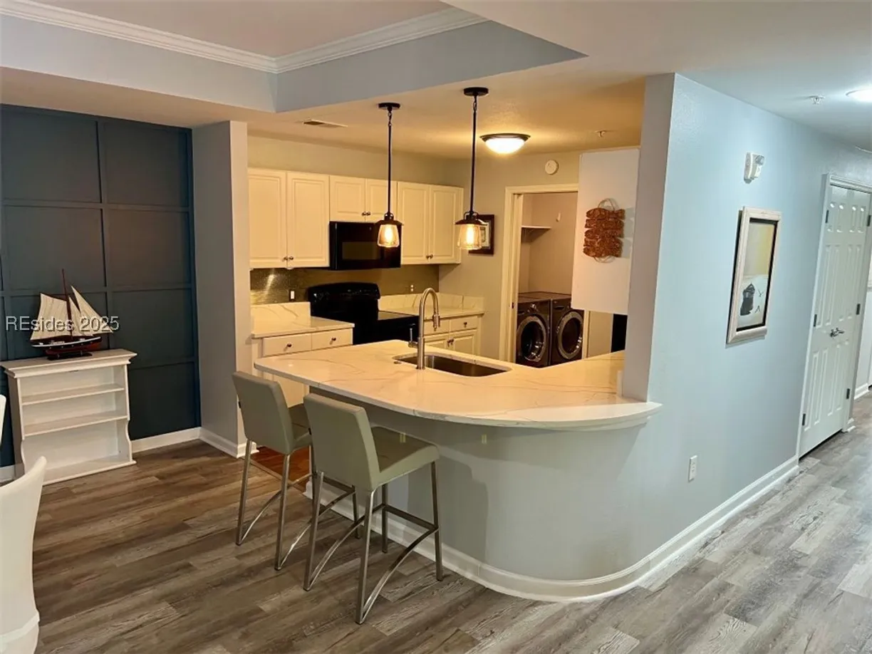 Charleston, SC Real Estate | View 4924 Bluffton Parkway, 23-202 | 3 Beds, 3 Baths