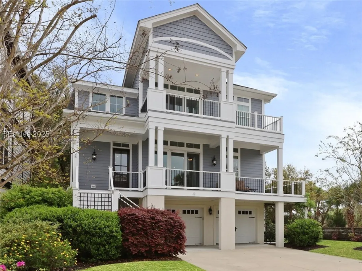 Charleston, SC Real Estate | View 10 Shear Water Drive | 4 Beds, 4 Baths