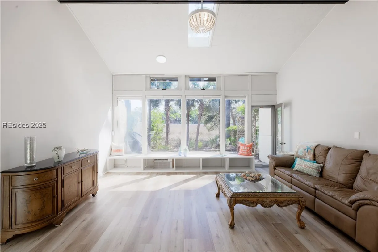 Charleston, SC Real Estate | View 11 Devils Elbow Lane, 11 | 1 Bed, 2 Baths