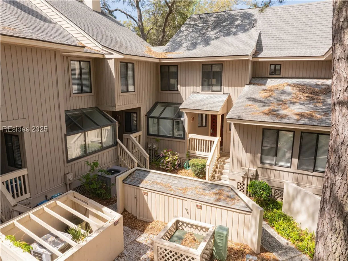 Charleston, SC Real Estate | View 125 Shipyard Drive, 112 | 2 Beds, 2 Baths