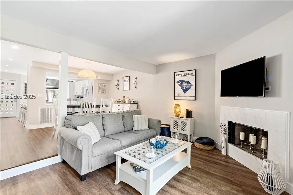 Charleston, SC Real Estate | View 125 Shipyard Drive, 112 | Listing