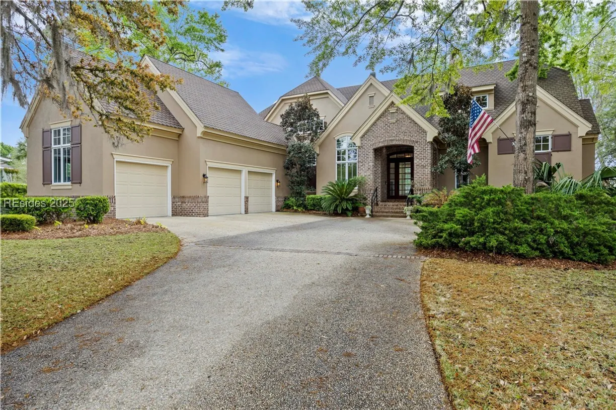 Charleston, SC Real Estate | View 41 Lexington Drive | 4 Beds, 3 Baths