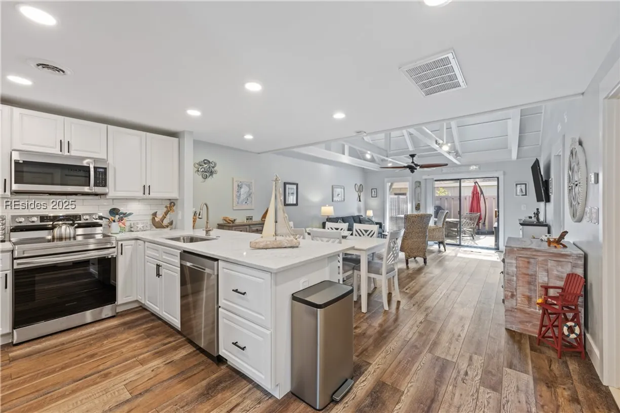 Charleston, SC Real Estate | View 45 Queens Folly Road, 740 | 2 Beds, 2 Baths