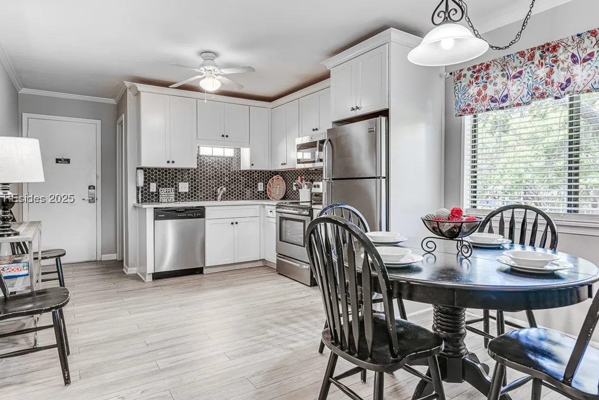 Charleston, SC Real Estate | View 40 Folly Field Road, G16 | 2 Beds, 2 Baths
