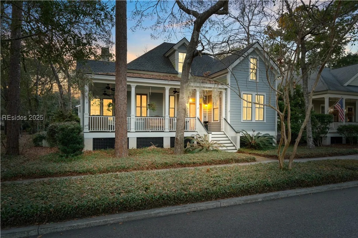 Charleston, SC Real Estate | View 11 Hayek Street | 5 Beds, 4 Baths
