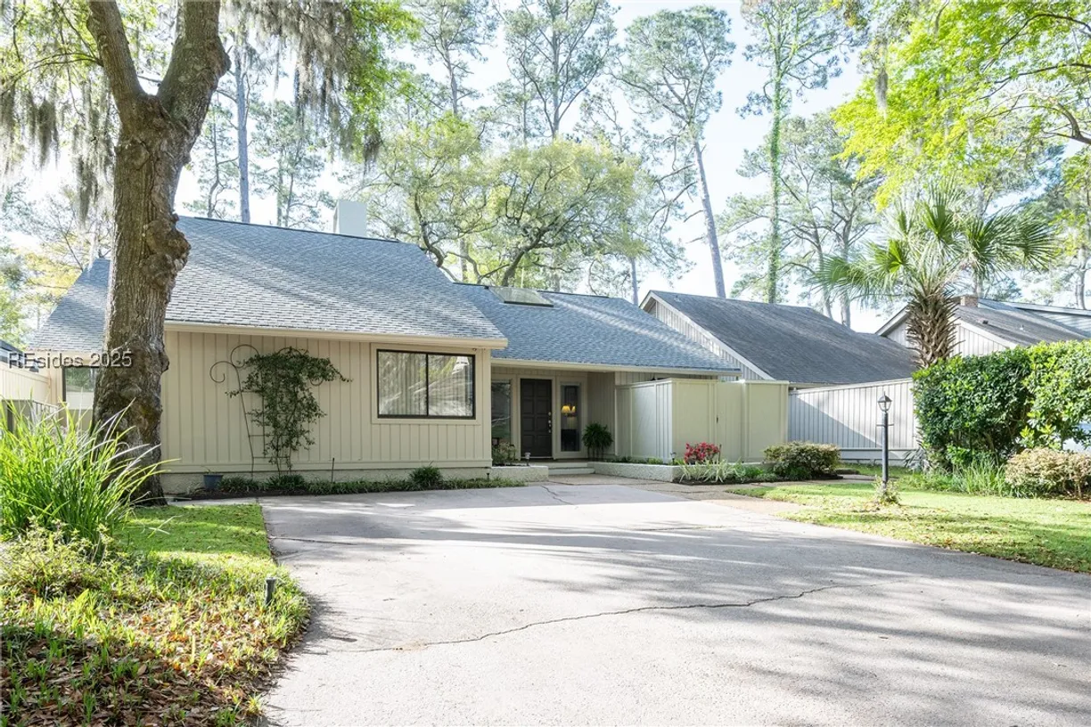 Charleston, SC Real Estate | View 32 Water Oak Drive | 3 Beds, 3 Baths