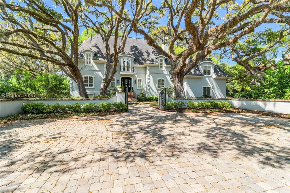 Charleston, SC Real Estate | View 17 Bayley Road | Listing