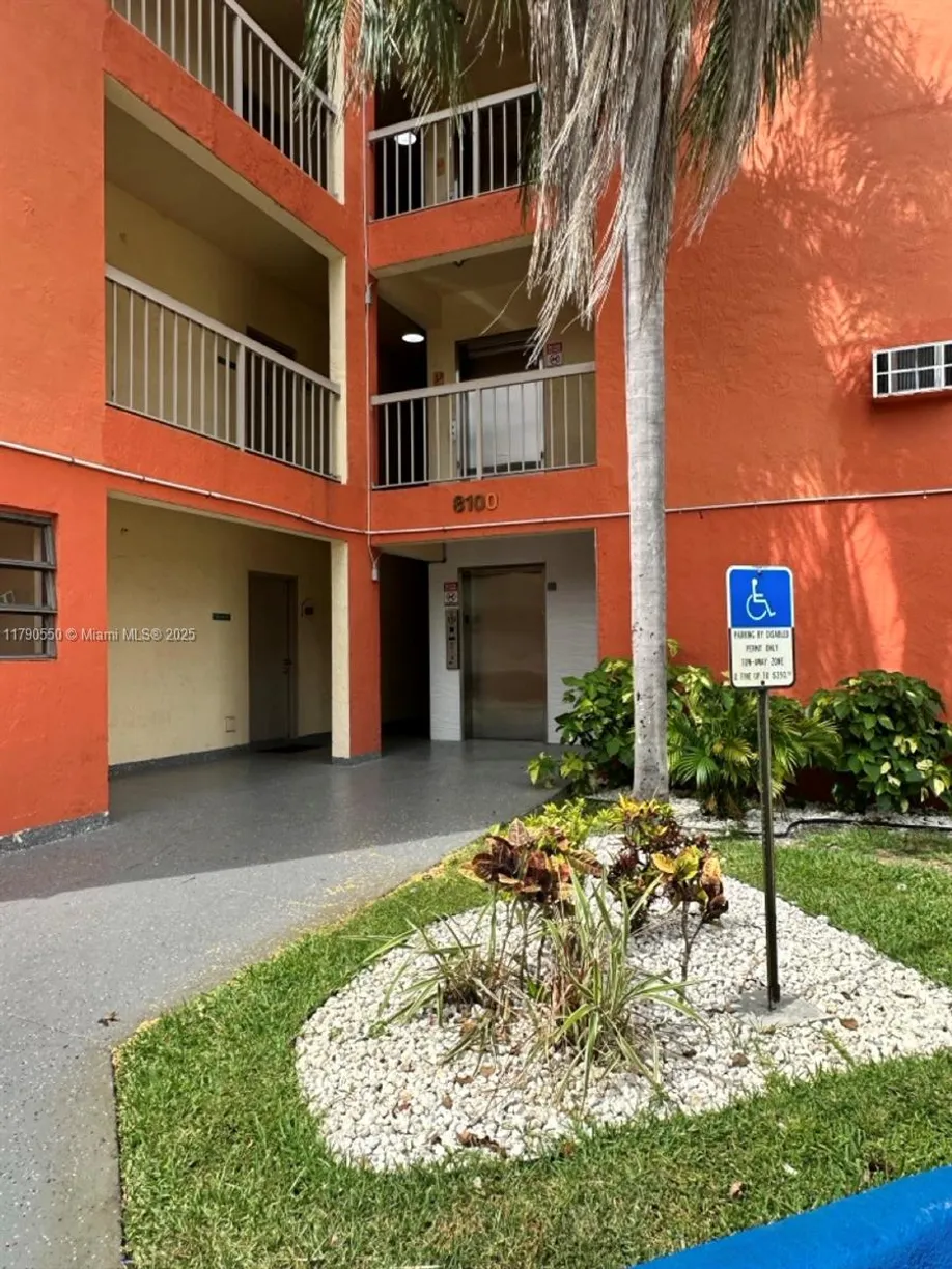 South Florida Real Estate | View 8100 Geneva Ct, 542 | Listing