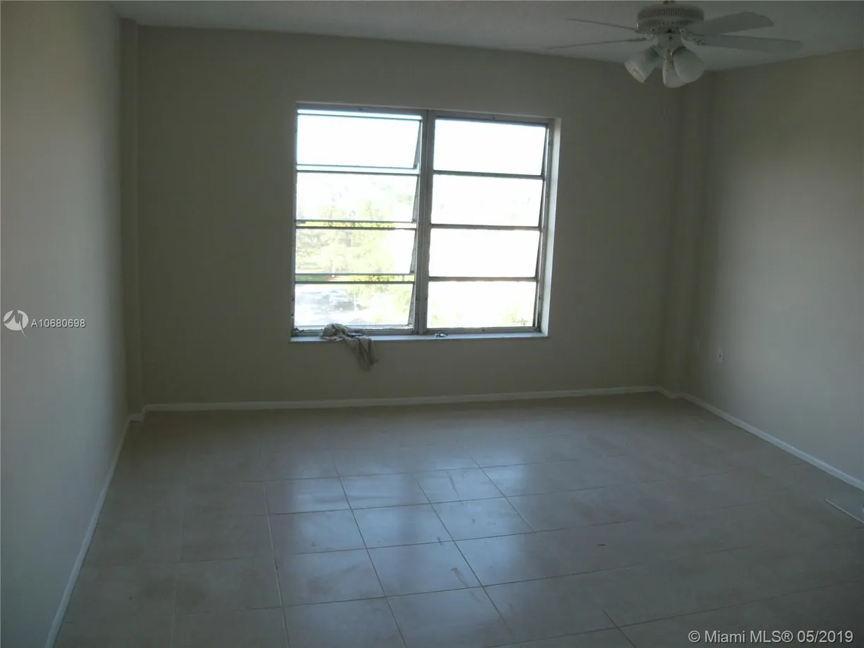 South Florida Real Estate | View 4174 Inverrary Dr, 911 | Listing