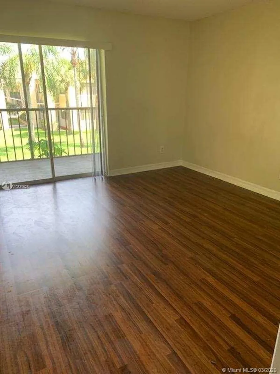 South Florida Real Estate | View 1723 W Meadows Cir W, 1723 | Listing